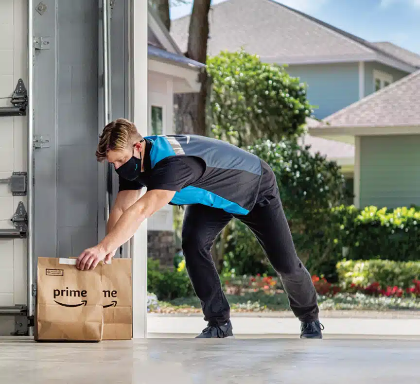 In-Garage Package DeliveryThe GHQ Access app allows you to check the status of your garage and entry doors to open and close or lock and unlock from anywhere. Remotely control your garage door to safely secure your valuable deliveries.