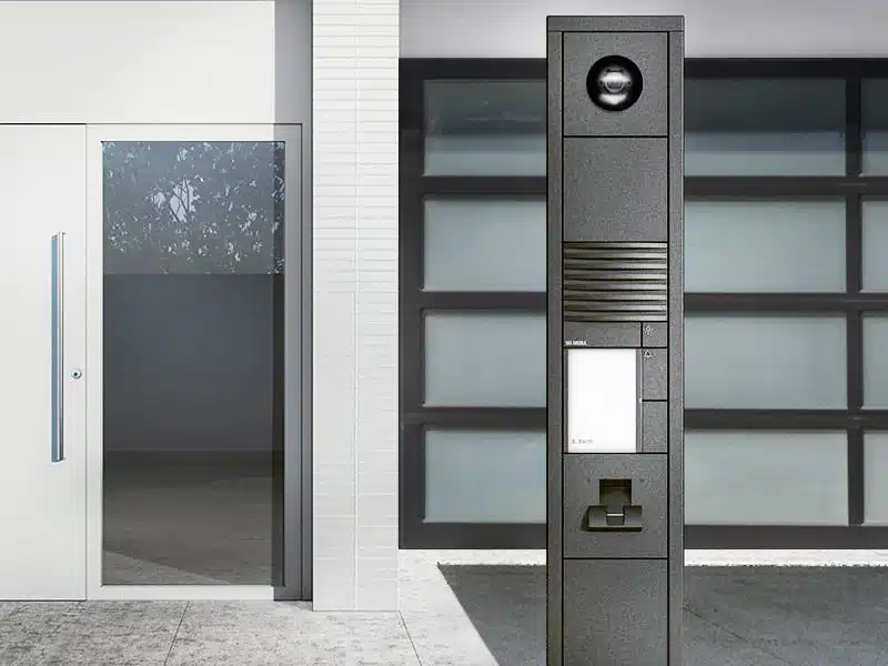 Can Position FreelyThe GHQ Access free standing communication pedestal does not depend on the wall or facade. It is particularly suitable for energy-optimized construction or renovations on listed buildings.