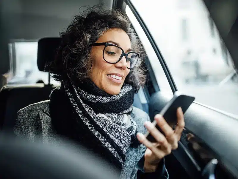 Communicate on the GoAt home, on a business trip or on vacation, the GHQ Access app monitors the largest entrance of your home. It receives the door call, transmits a live video feed from the intercom system, establishes a speech connection and opens the door.