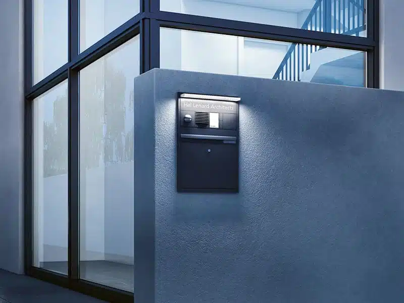 Either In or On the WallThe GHQ Access flush-mount housing protrudes just 15 millimeters from the wall. The surface mount housing is attached to the wall without any significant interference with the building envelope.